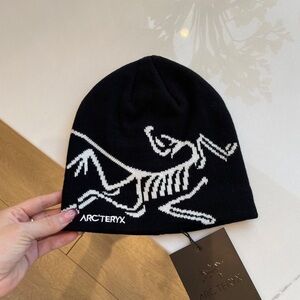Arc'teryx Black and White Beanie